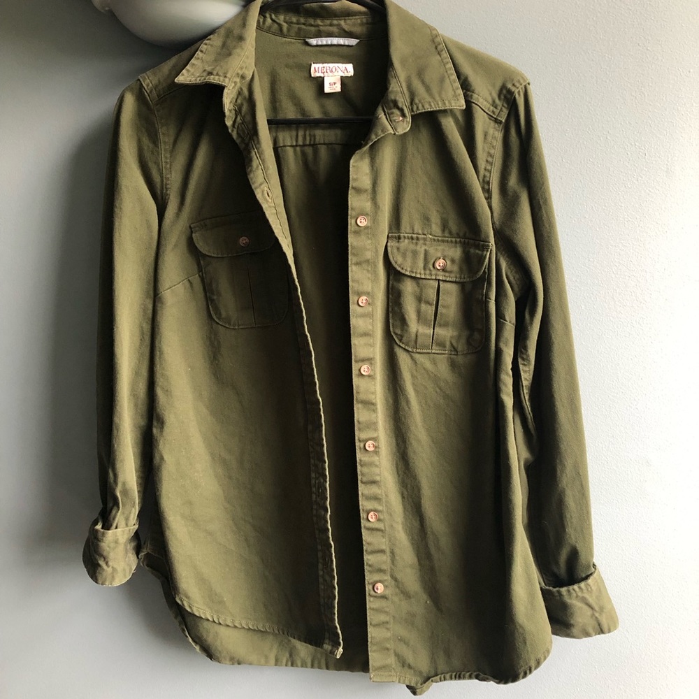 Oversized buttoned shirt